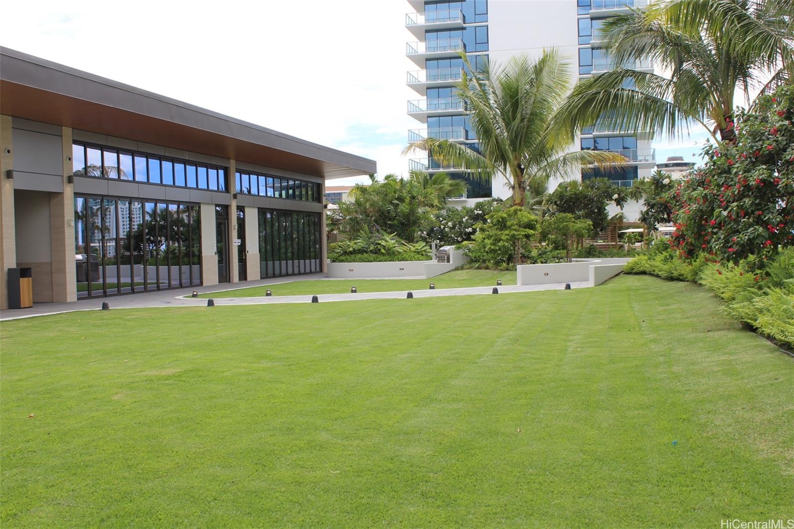 1515 Liona Street  Unit 1008