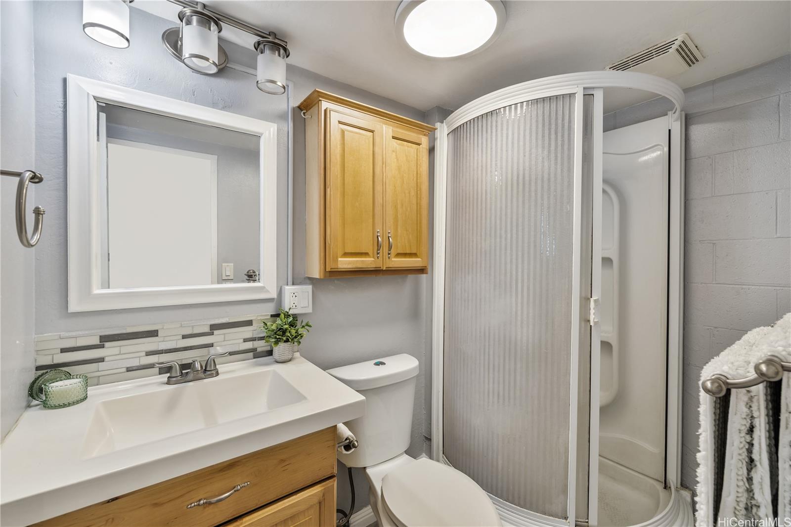 636 Nalanui Street  Unit 404