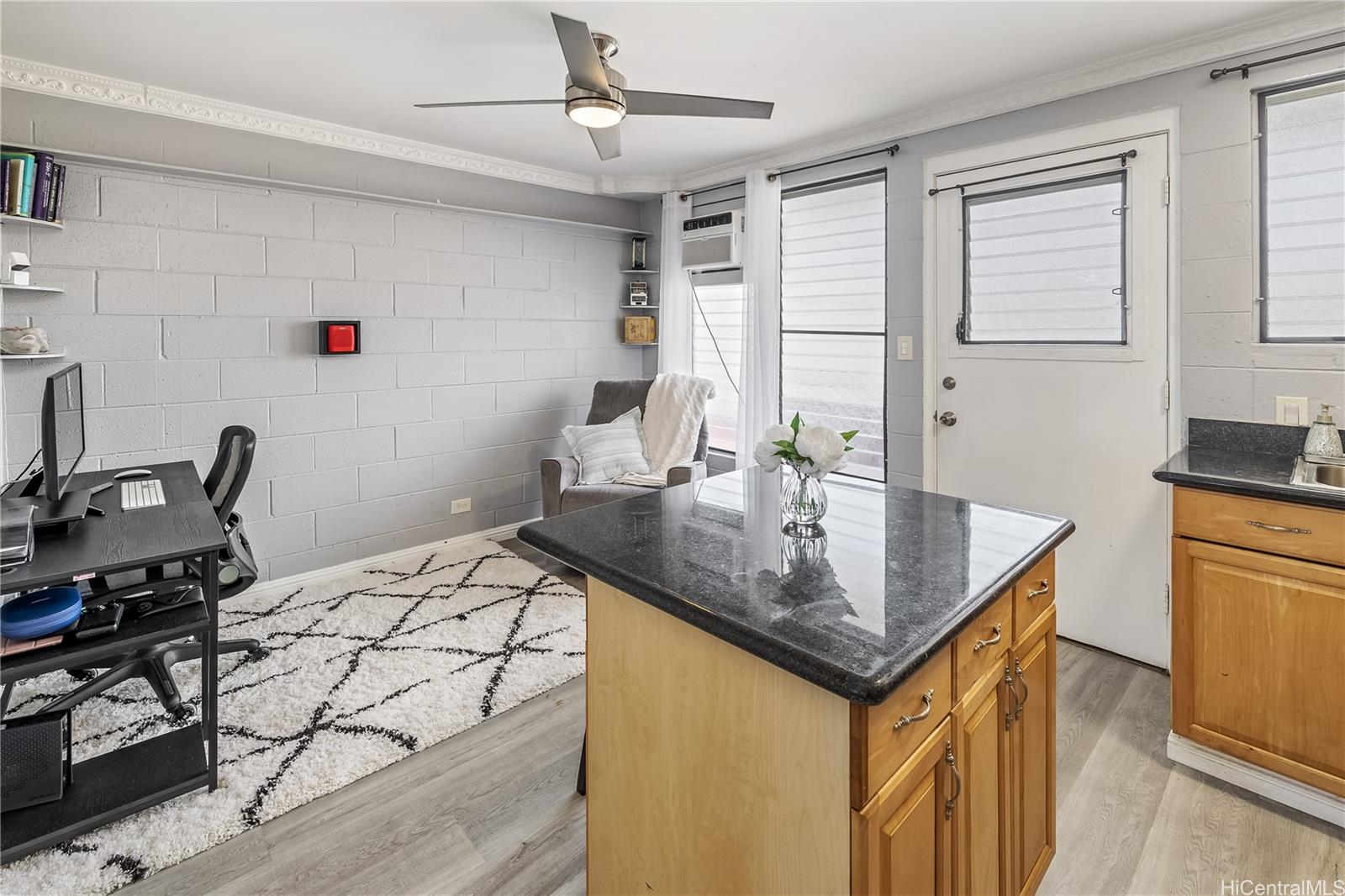 636 Nalanui Street  Unit 404