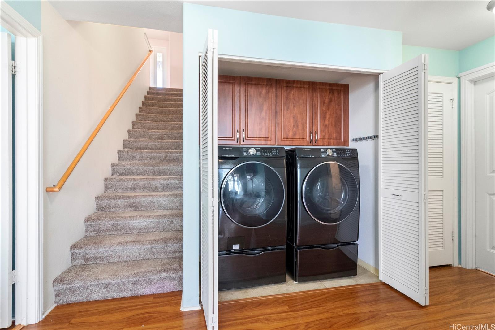Photo 18 of 25