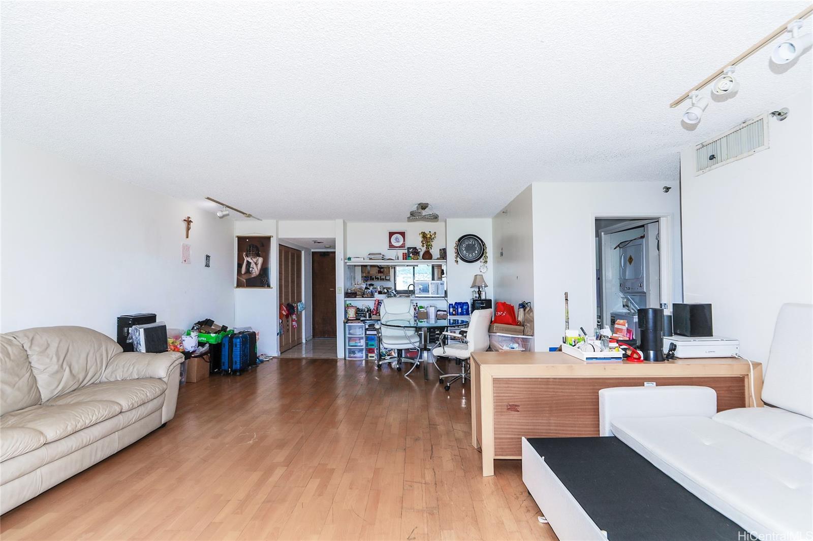 583 Kamoku Street  Unit DH1001