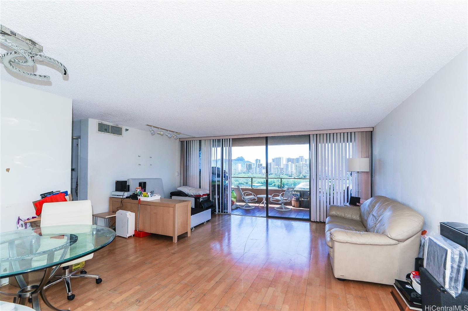 583 Kamoku Street  Unit DH1001