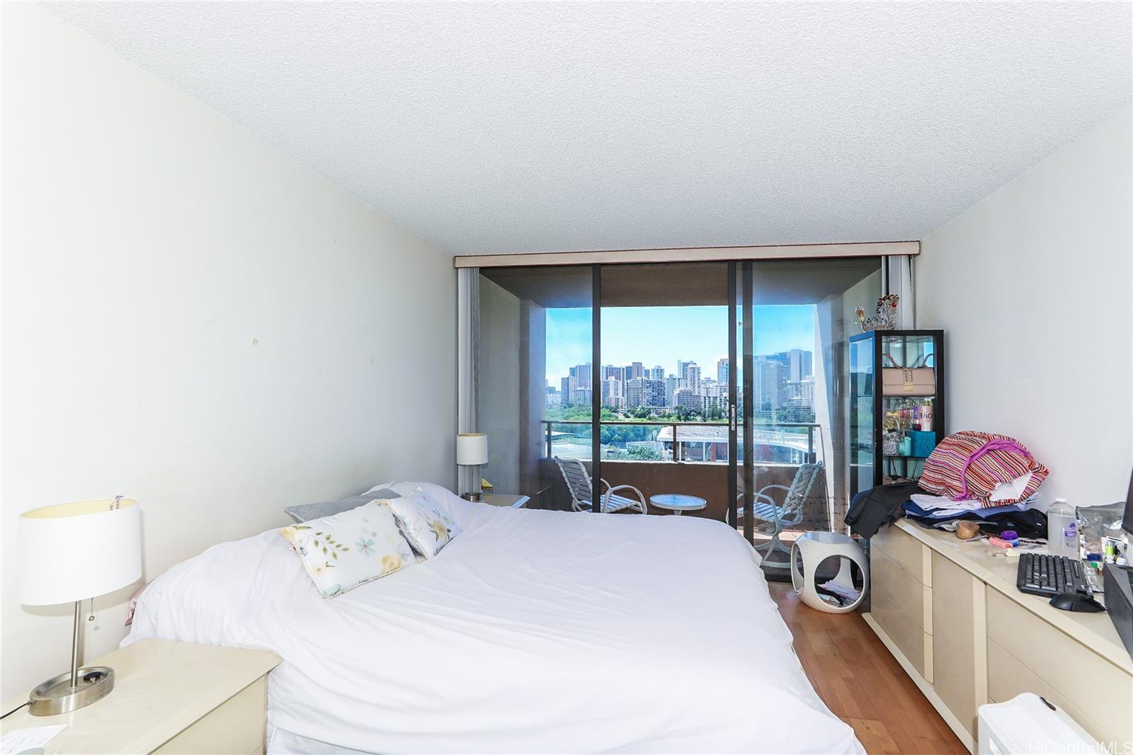 583 Kamoku Street  Unit DH1001