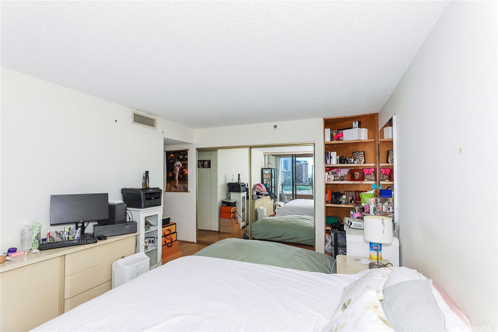 583 Kamoku Street  Unit DH1001