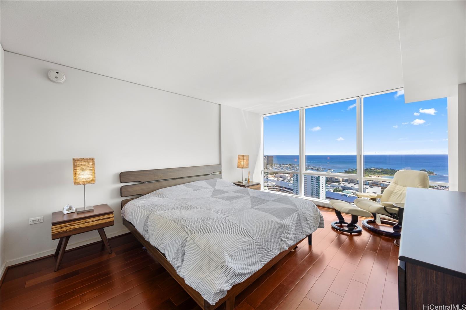 1296 Kapiolani Boulevard  Unit II4206