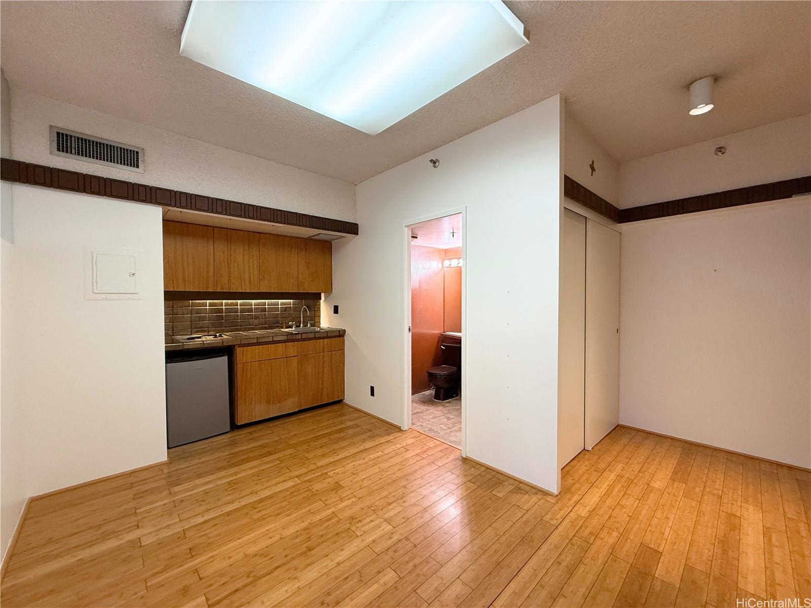 1188 Bishop Street  Unit 1301