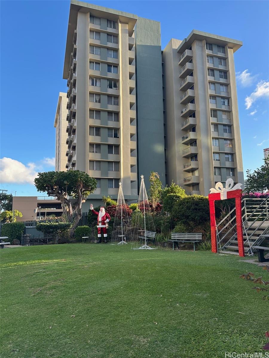 2651 Kuilei Street B23