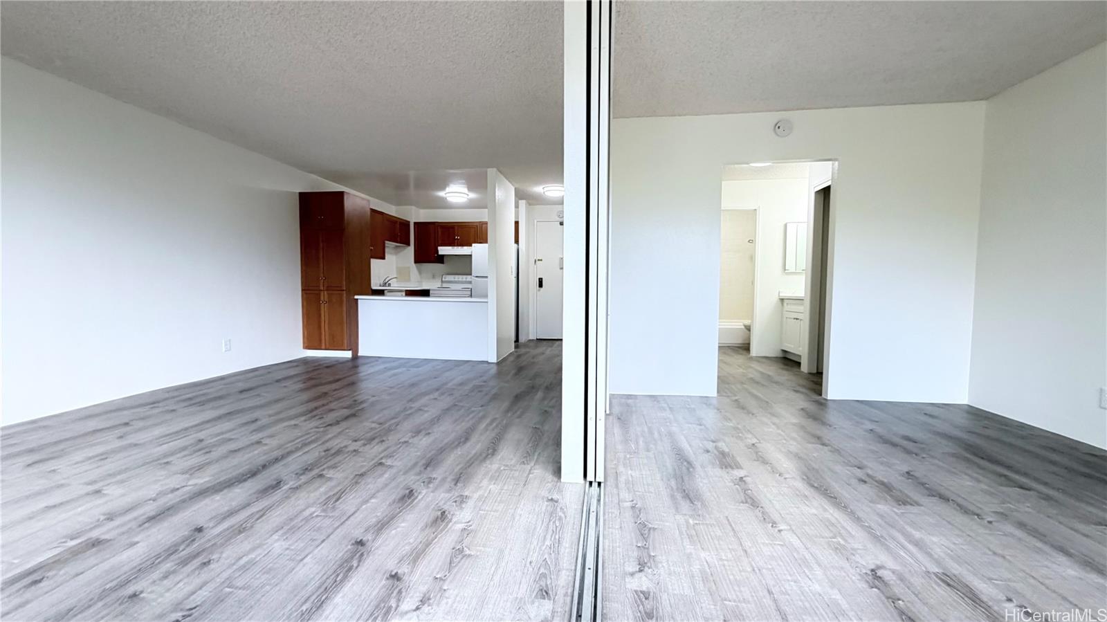 55 S Kukui Street  Unit D208