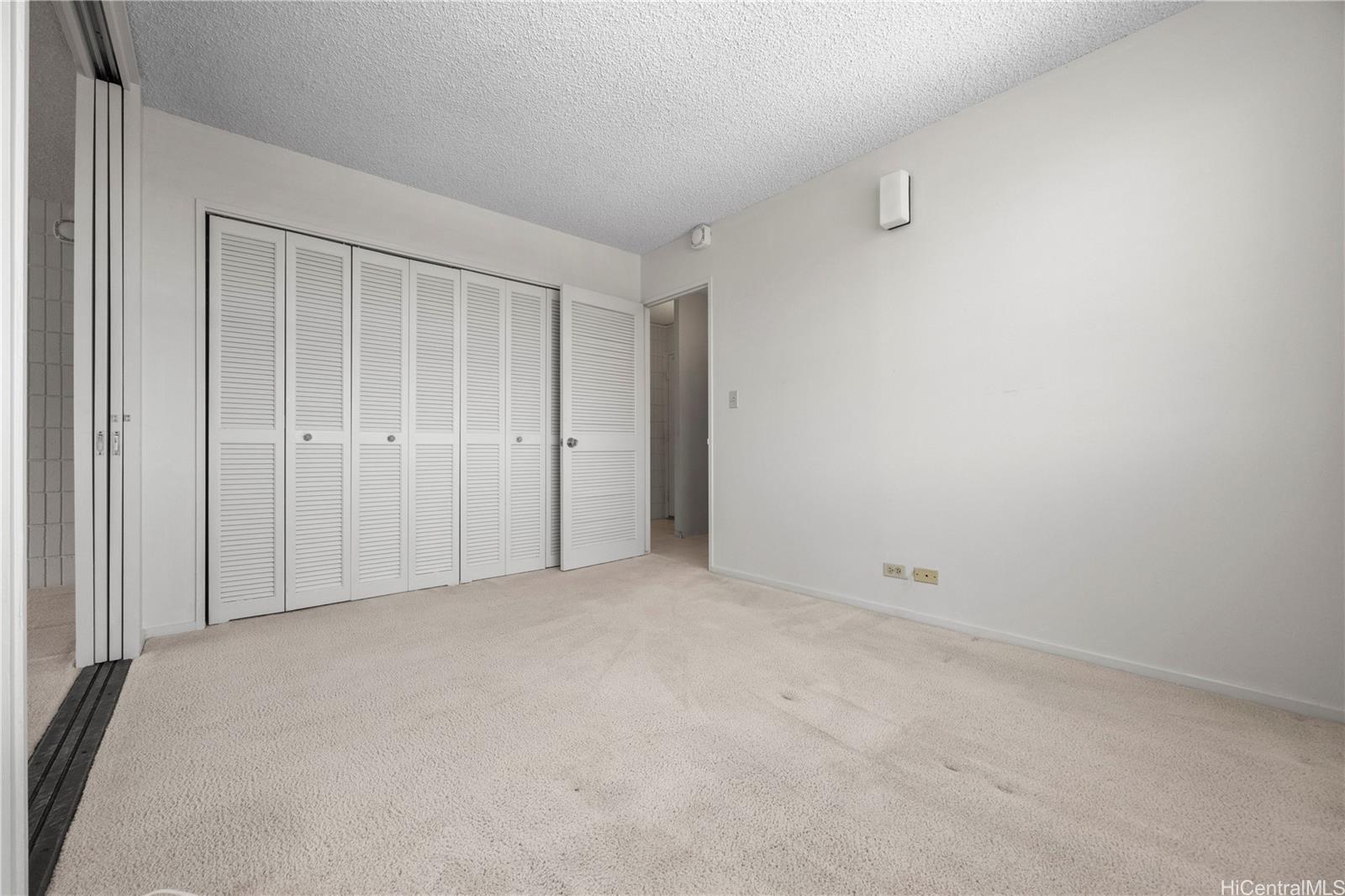 Photo 15 of 25