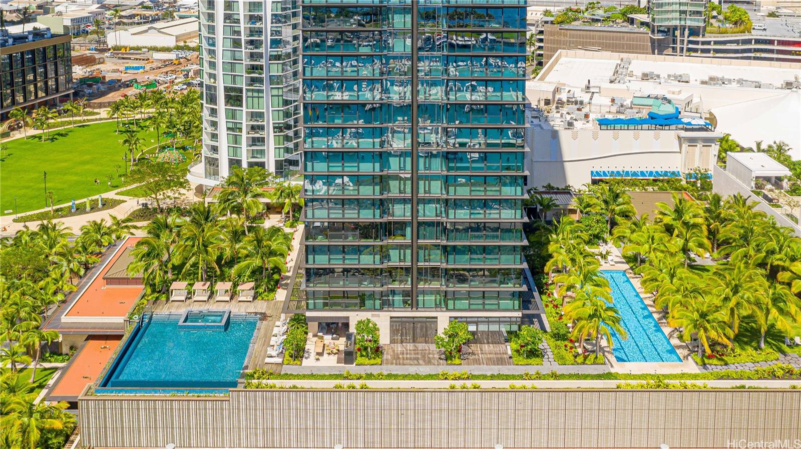 Photo 16 of 25