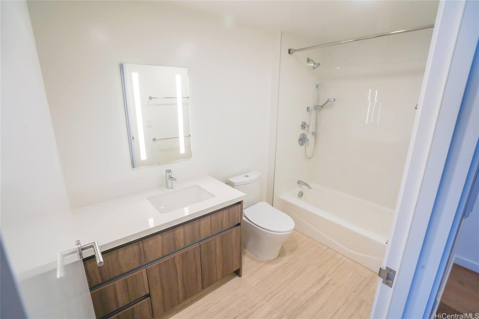 1500 Rycroft Street  Unit 808R