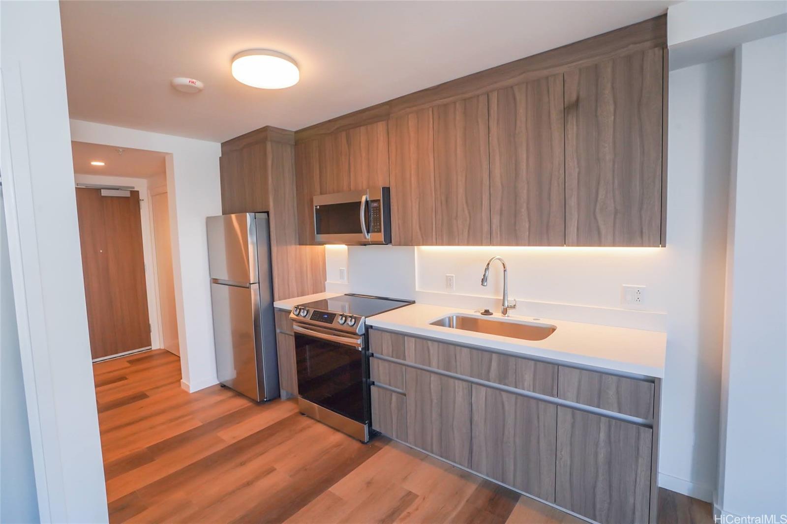 1500 Rycroft Street  Unit 808R