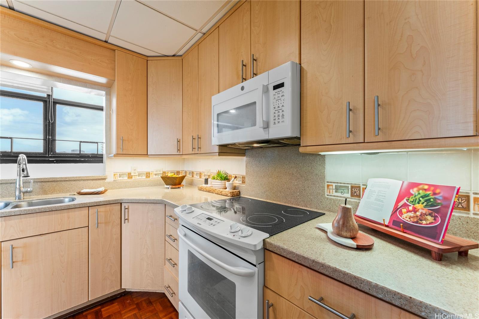 1333 Heulu Street  Unit 1207/PH2