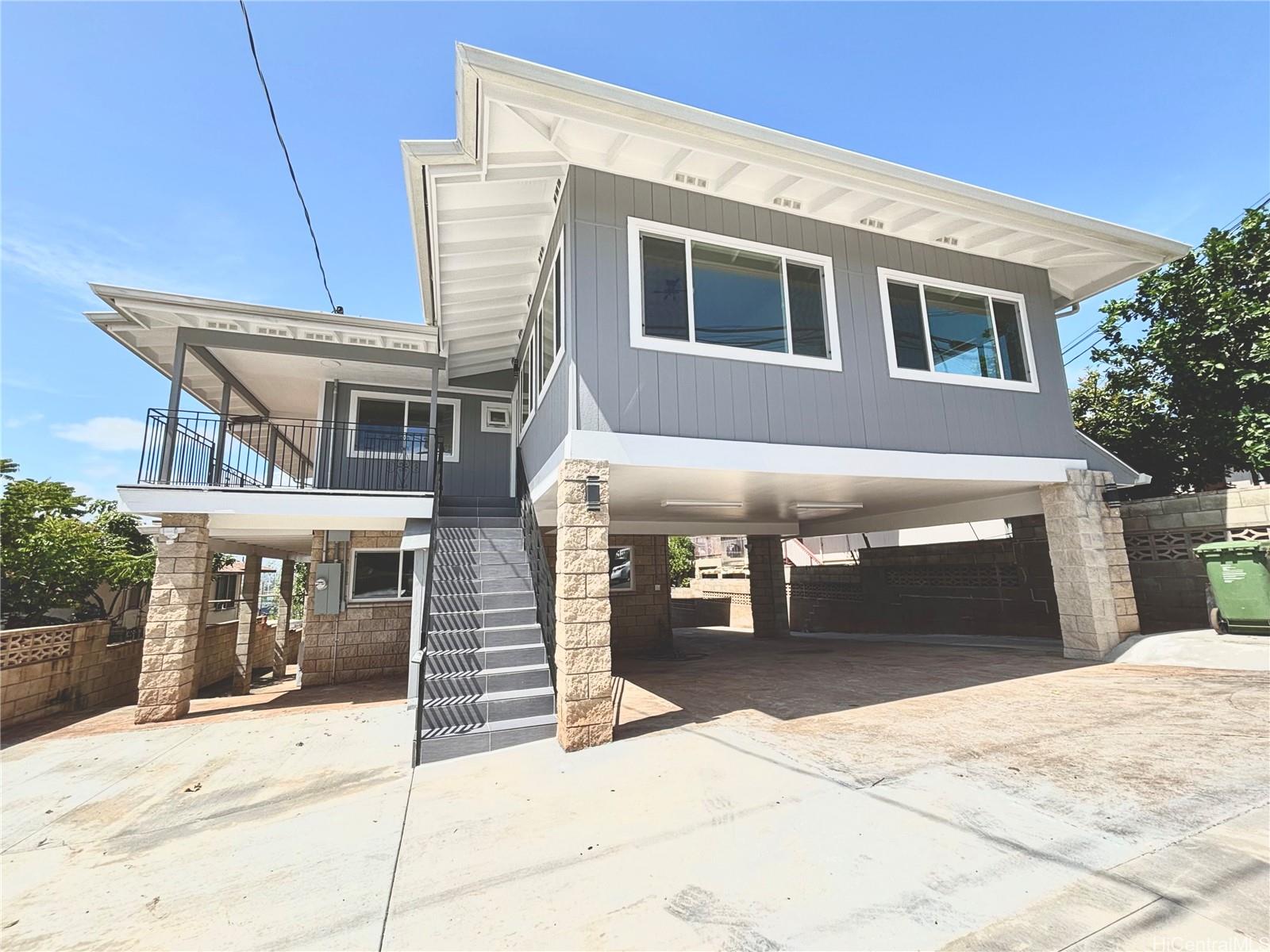 1032 Maluna Street