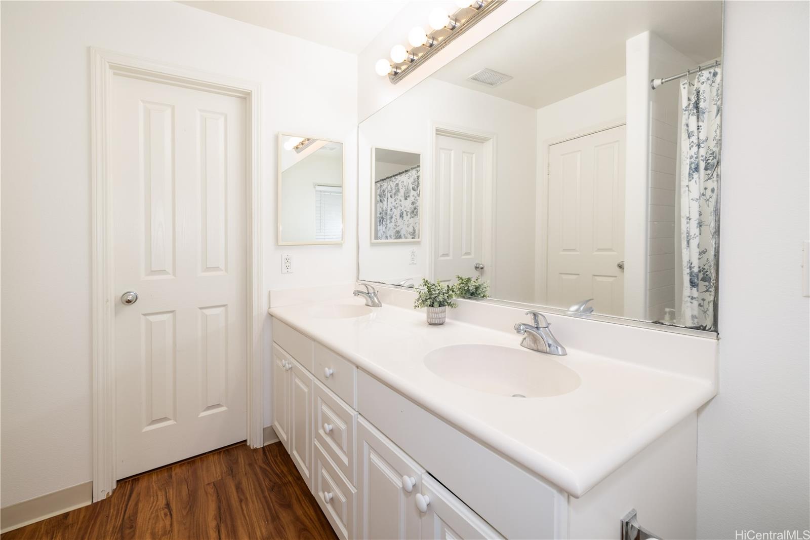 91-2093 Kaioli Street  Unit 1702