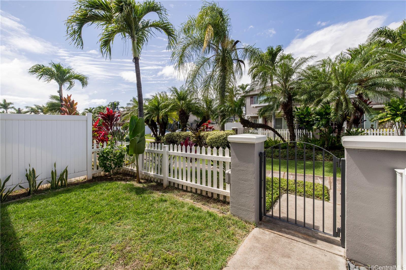 91-2093 Kaioli Street  Unit 1702