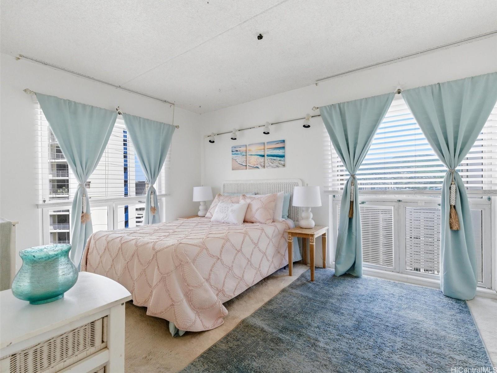 469 Ena Road  Unit 1901