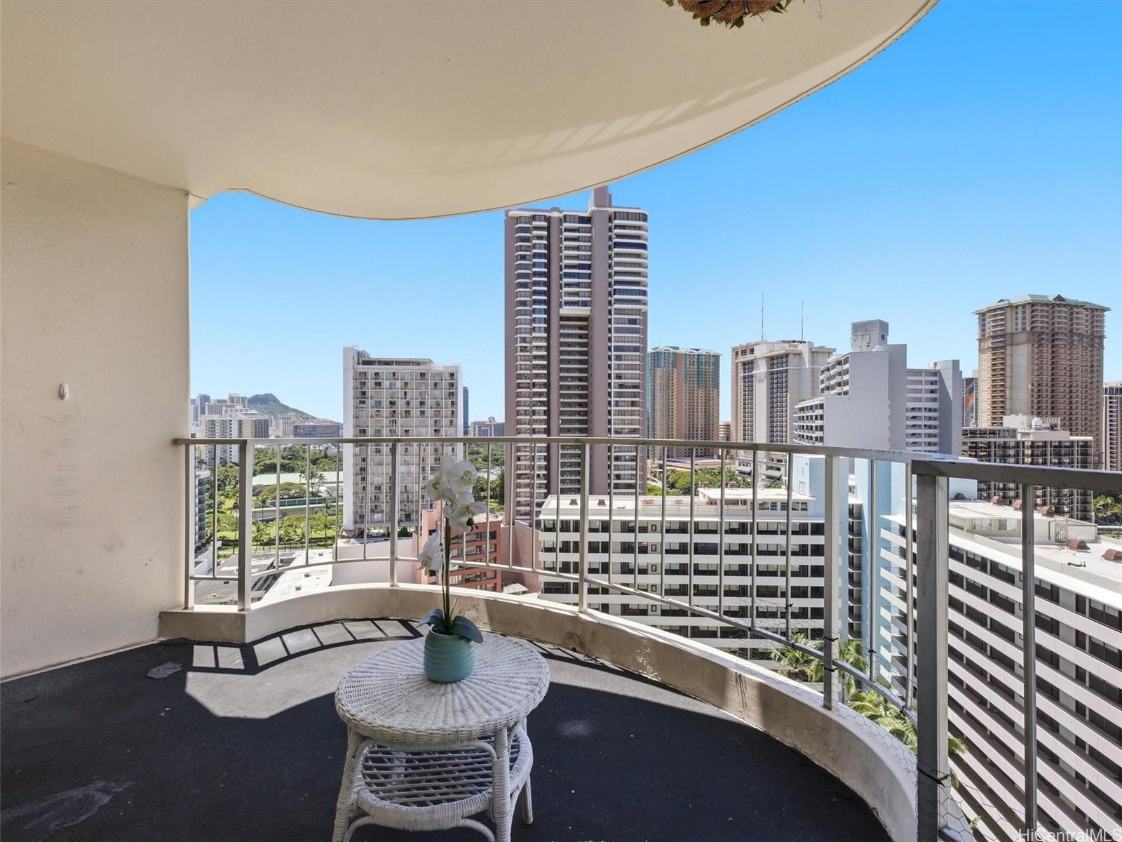 469 Ena Road  Unit 1901