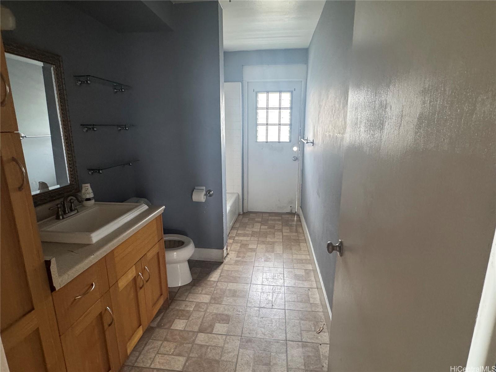 1516 Emerson Street  Unit 104