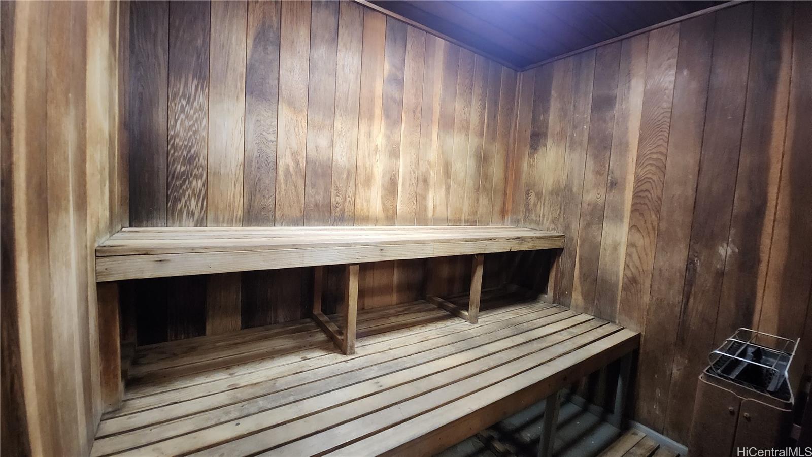 Photo 16 of 25