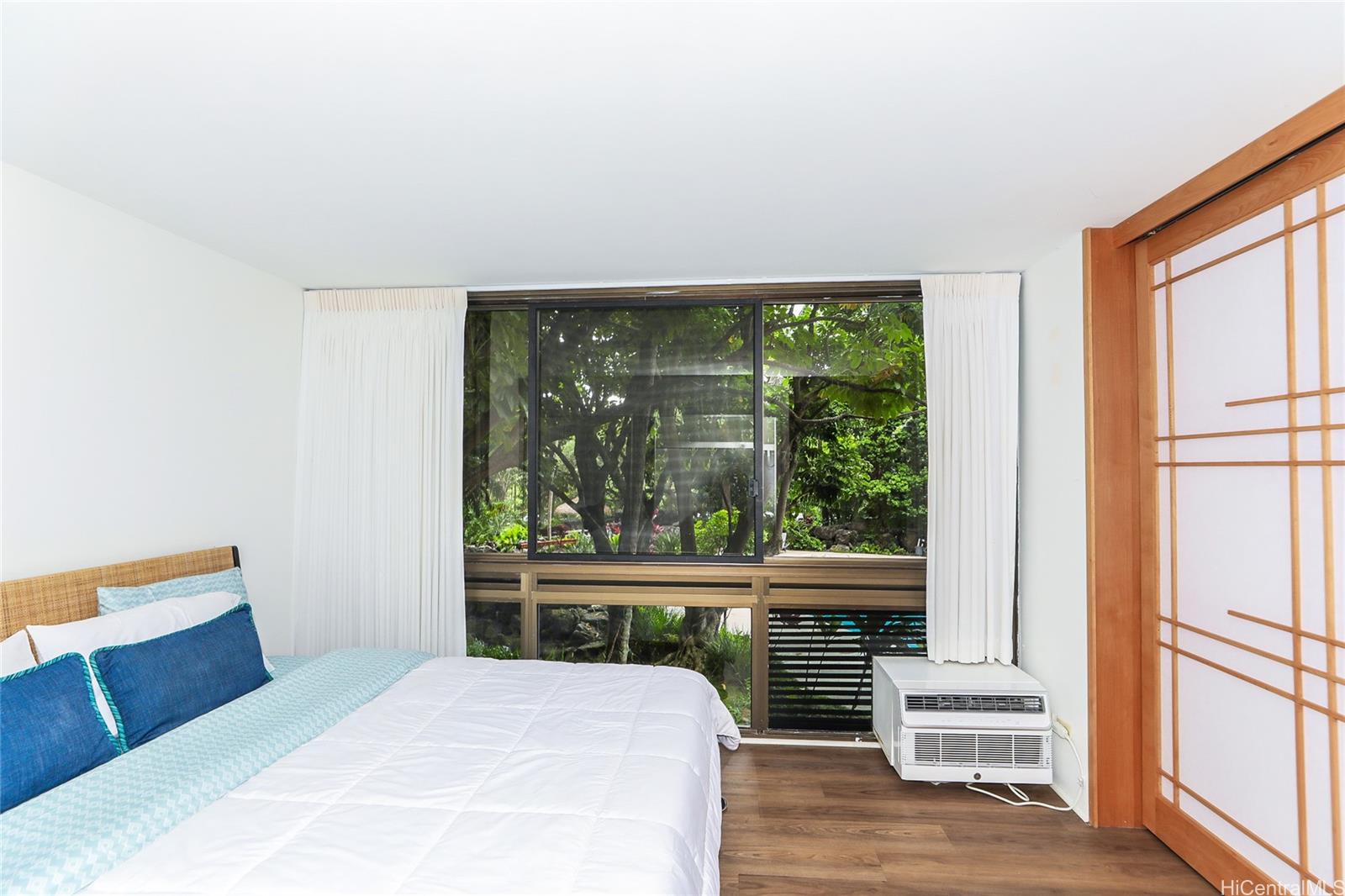 521 Hahaione Street  Unit 2/1F