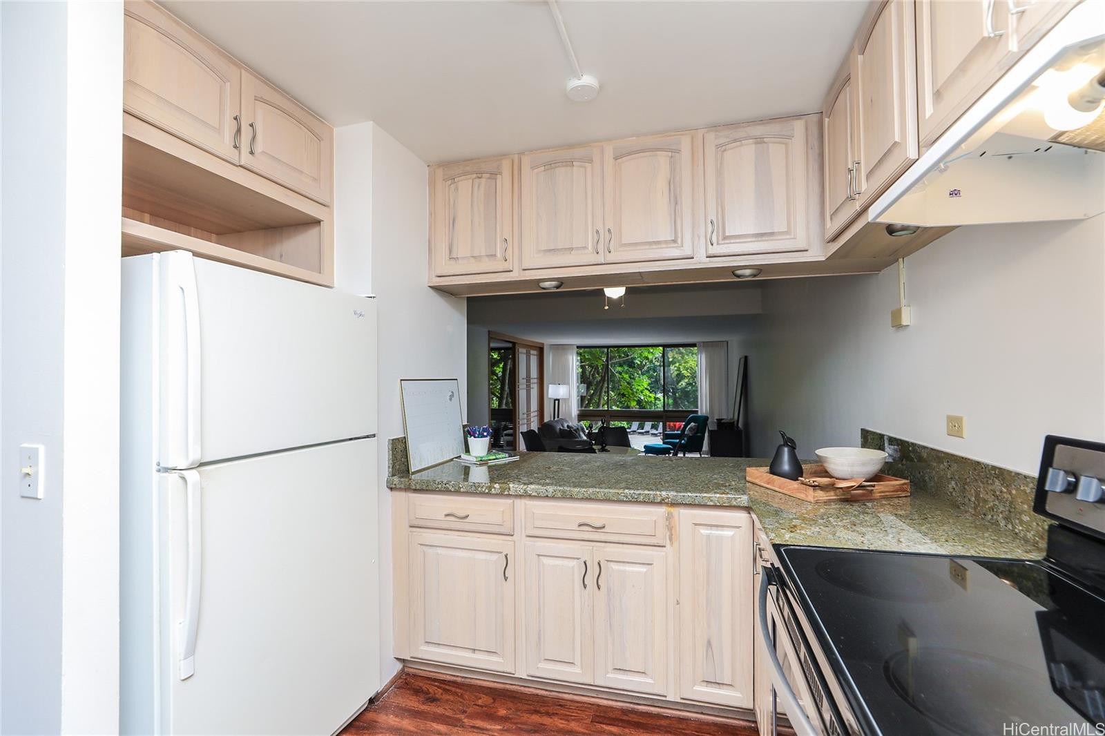 521 Hahaione Street  Unit 2/1F
