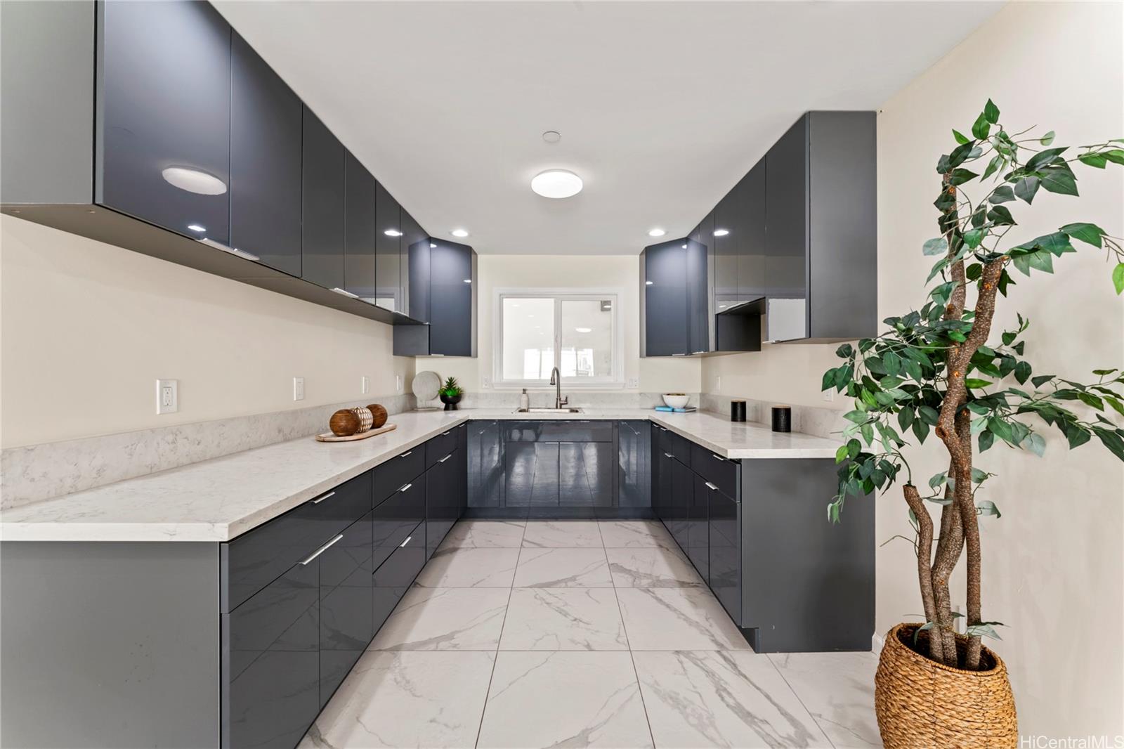 928 9th Avenue  Unit C