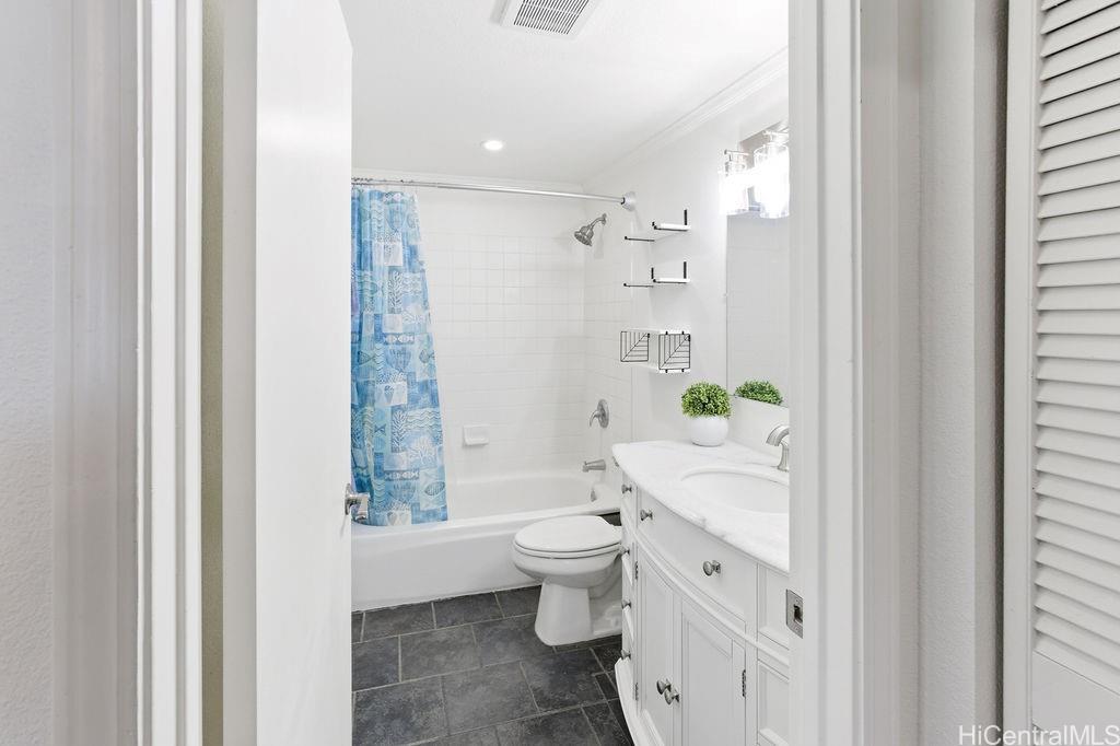91-1040 Kaiau Avenue  Unit 12F
