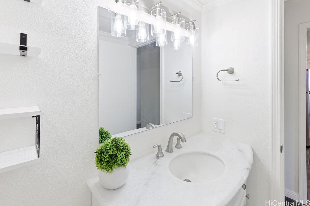91-1040 Kaiau Avenue  Unit 12F