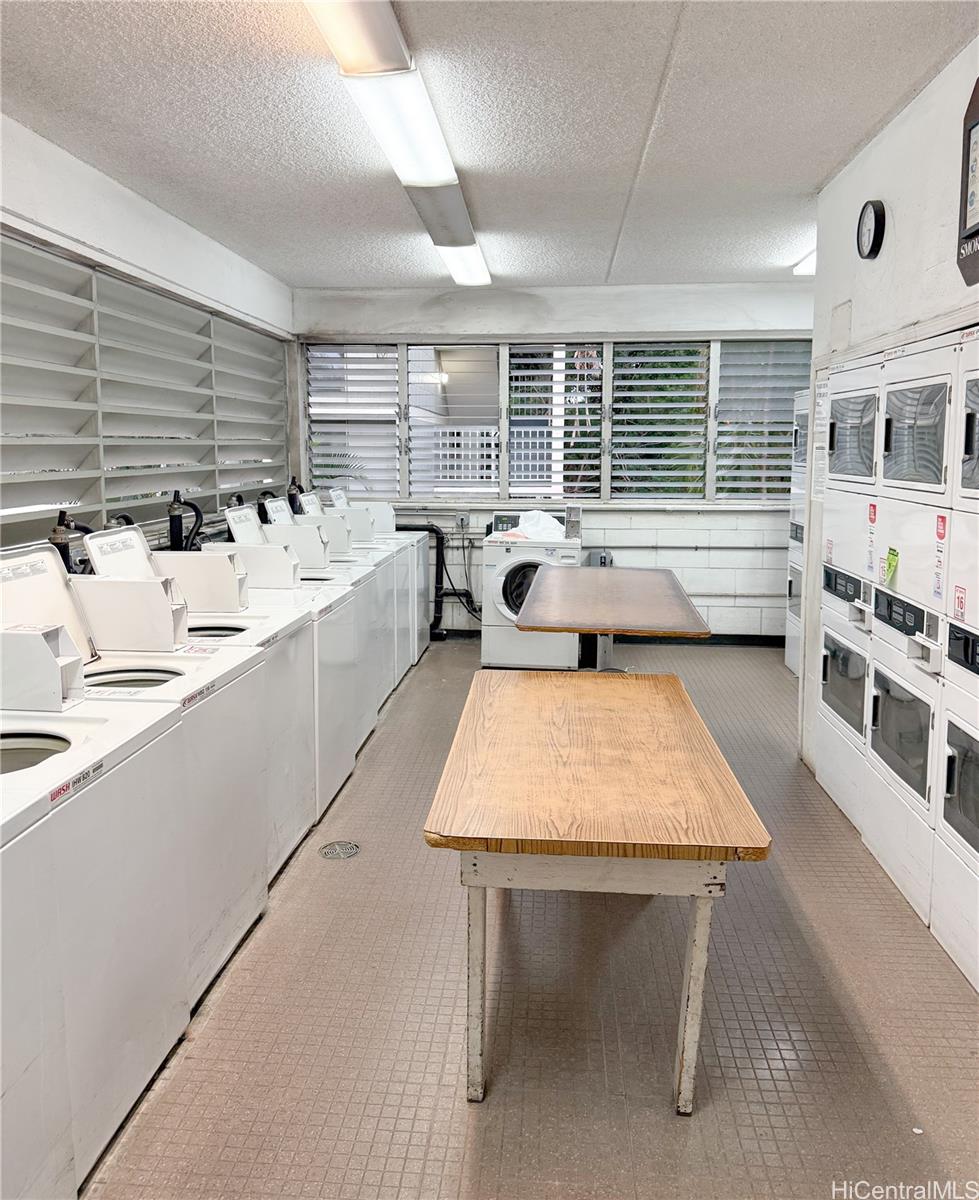 2845 Waialae Avenue  Unit 321