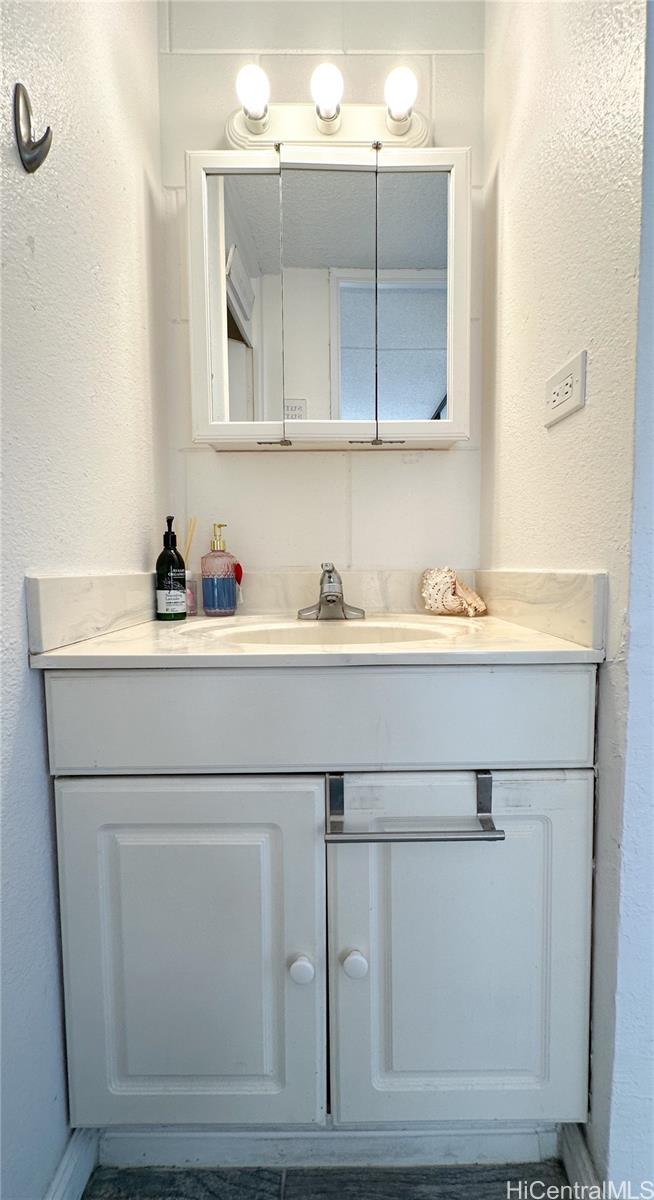 2845 Waialae Avenue  Unit 321