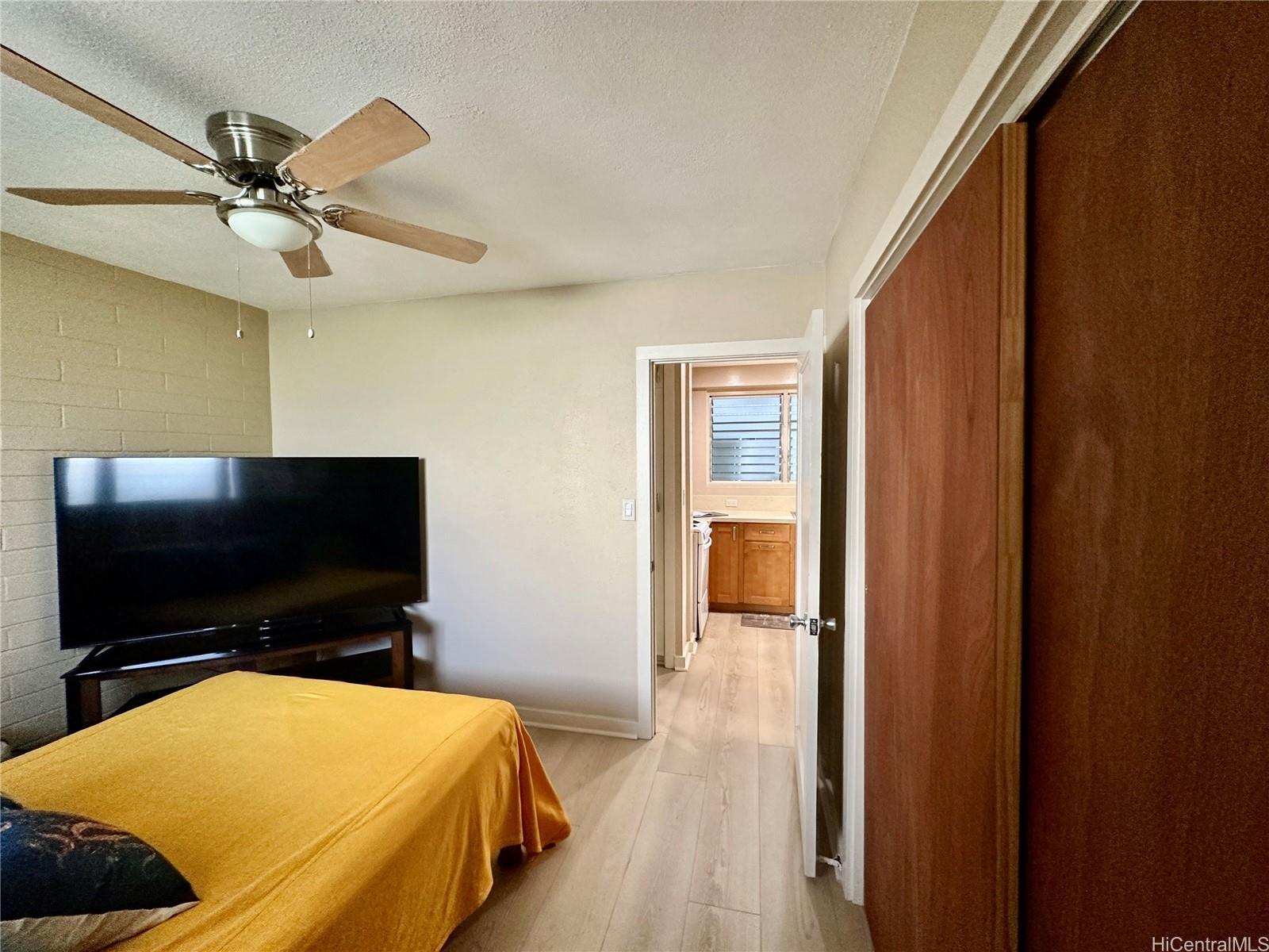 Photo 12 of 22