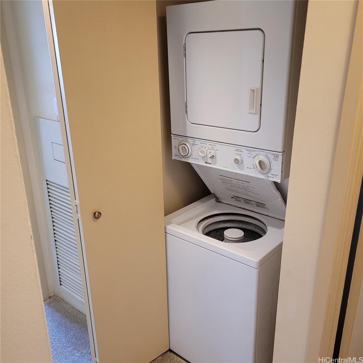 581 Kamoku Street  Unit 908