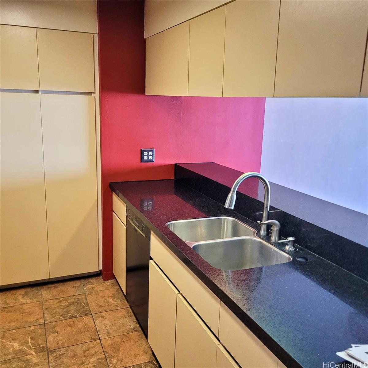 581 Kamoku Street  Unit 908