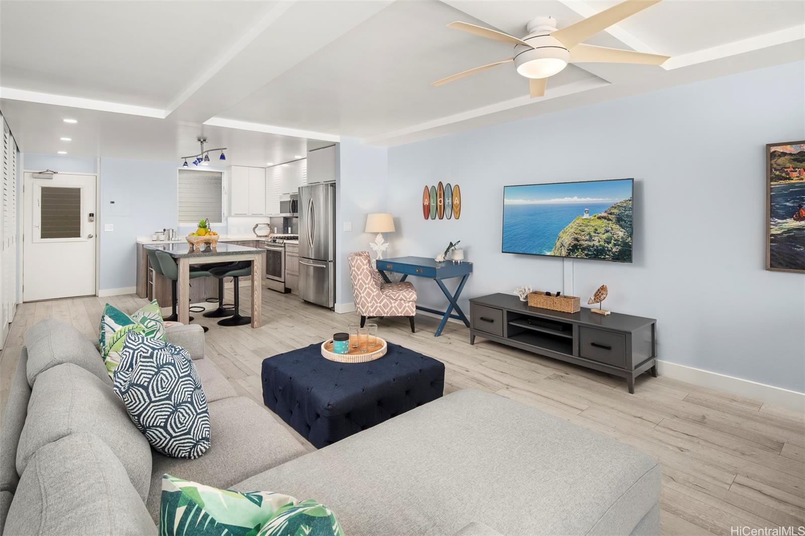 2895 Kalakaua Avenue  Unit 1402