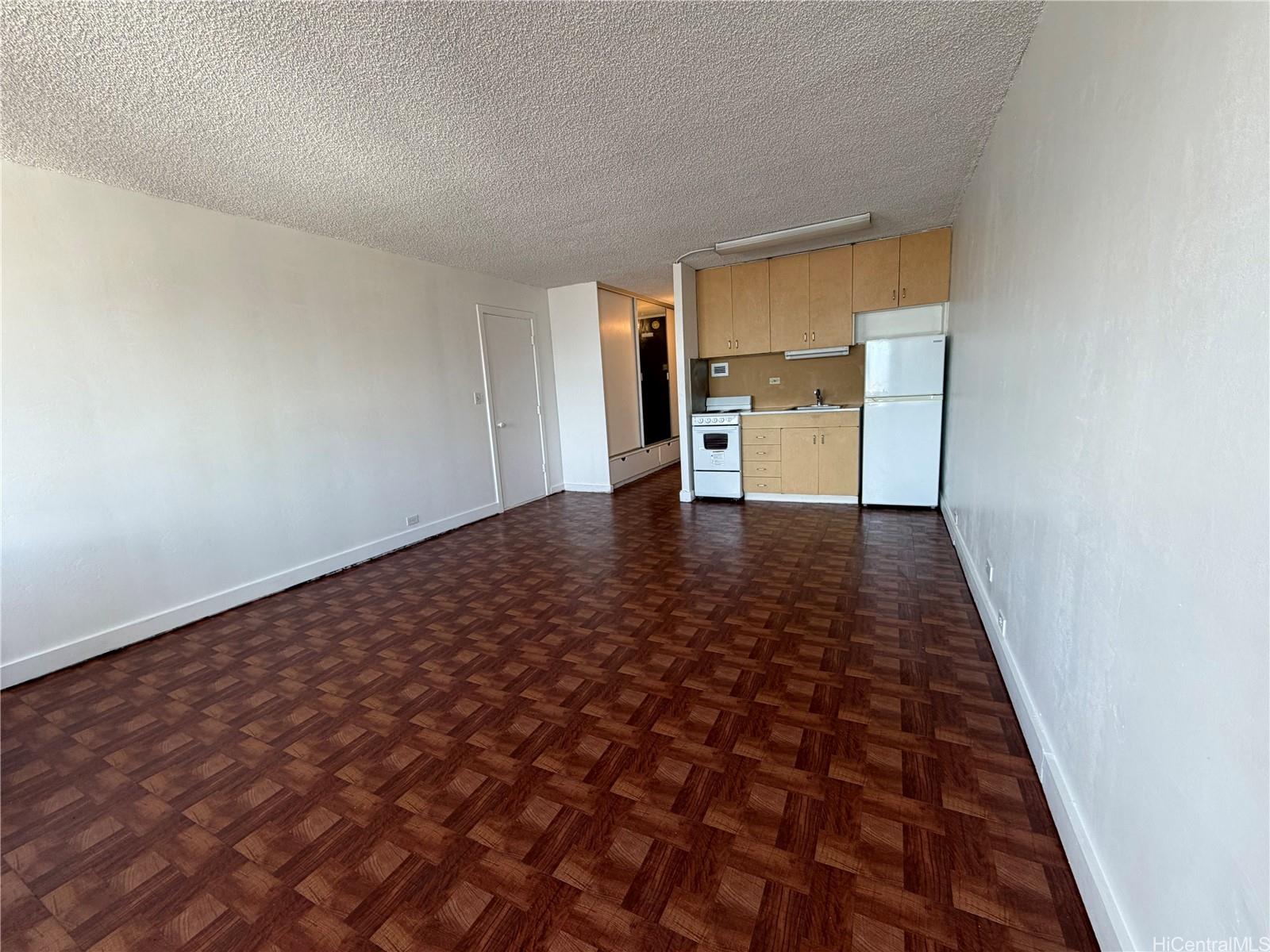 747 Amana Street 2112