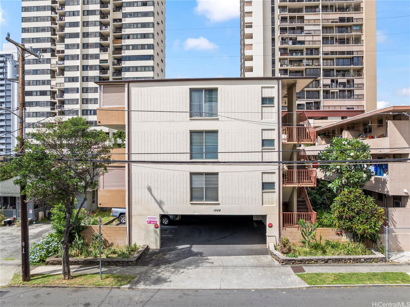 1548 Liholiho Street 403