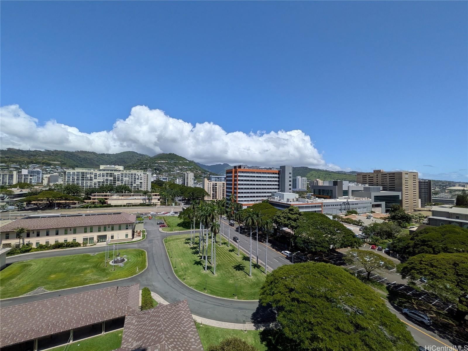 1212 Punahou Street  Unit 1206