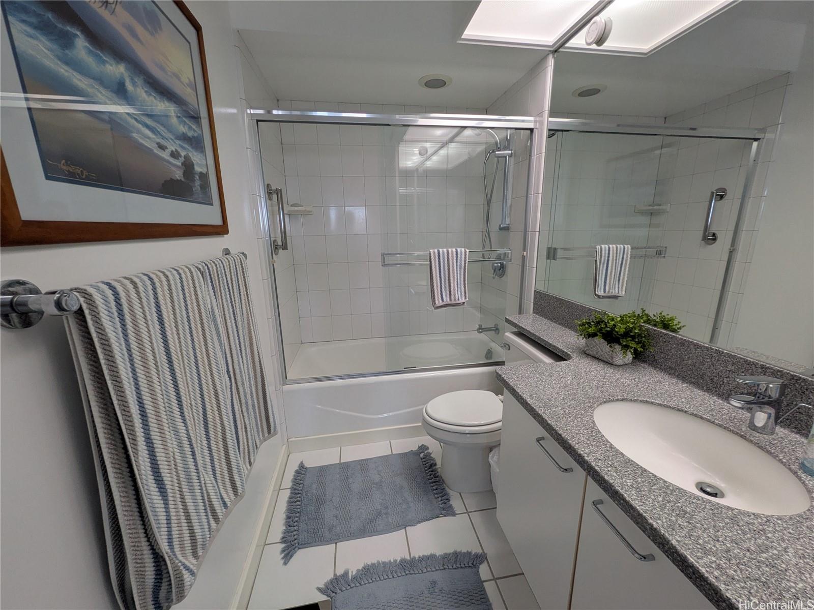 1212 Punahou Street  Unit 1206