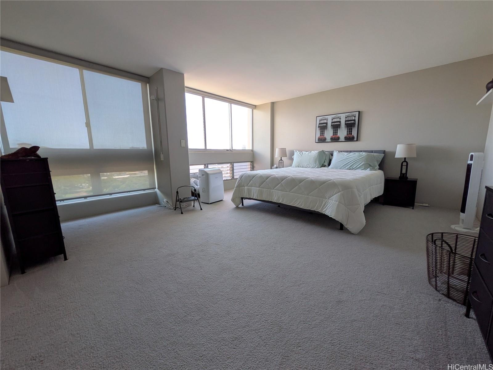 1212 Punahou Street  Unit 1206