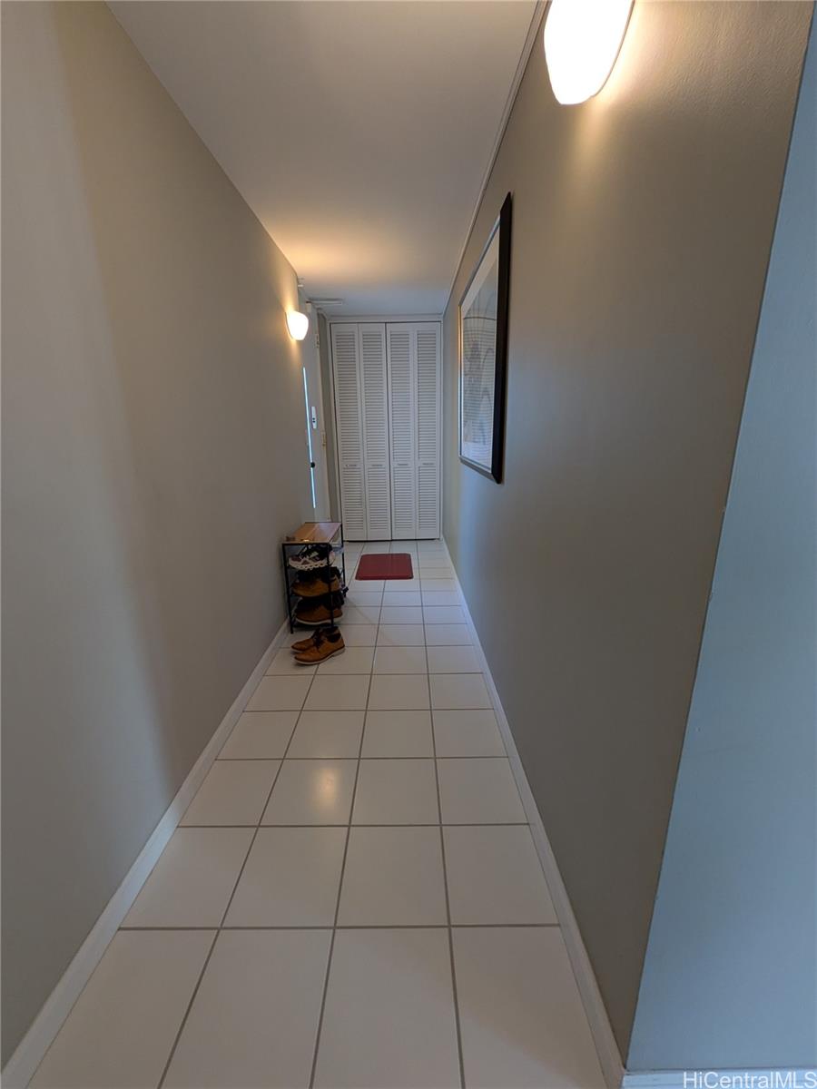 1212 Punahou Street  Unit 1206