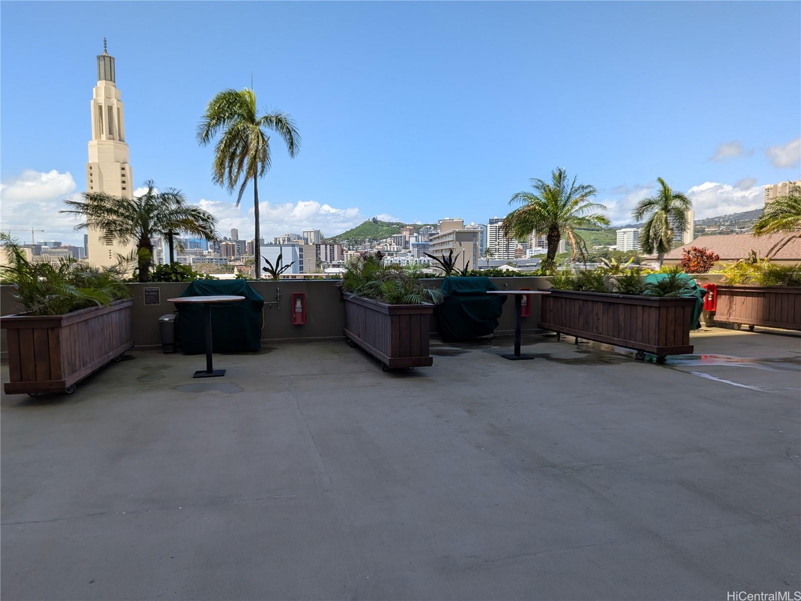 1212 Punahou Street  Unit 1206