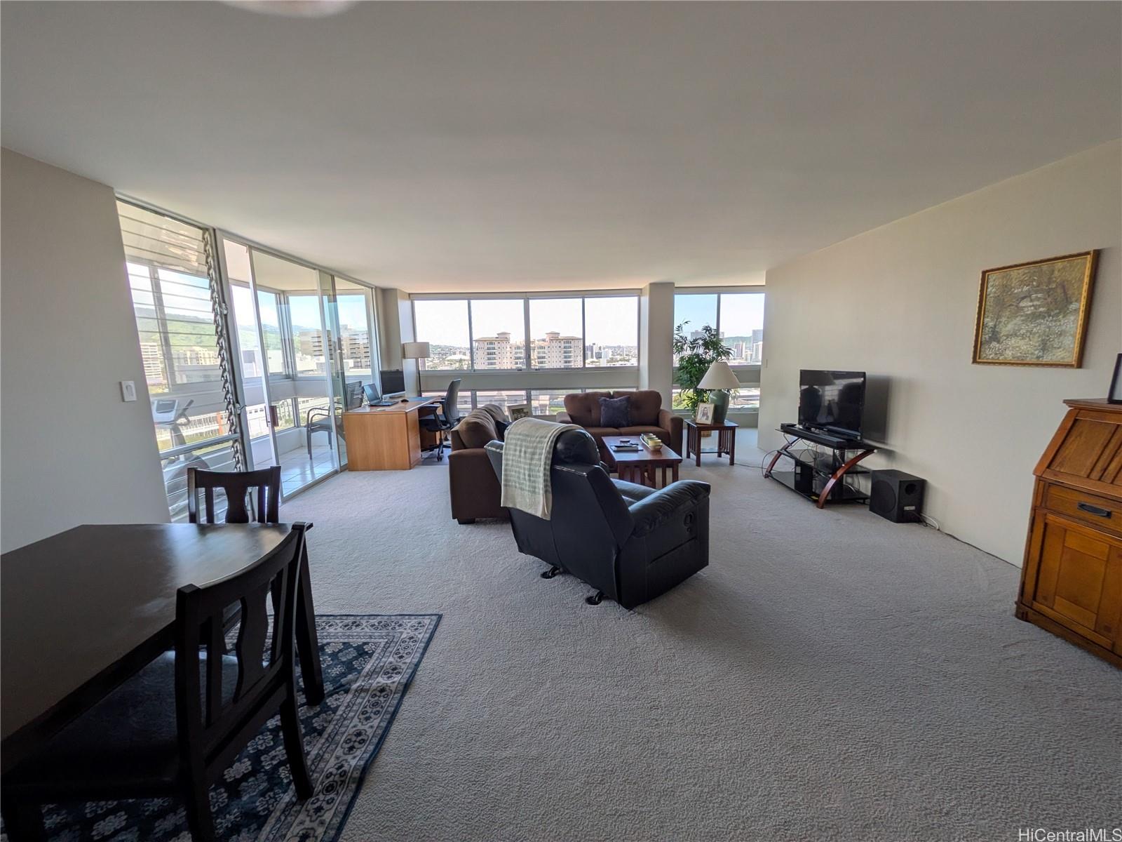 1212 Punahou Street  Unit 1206