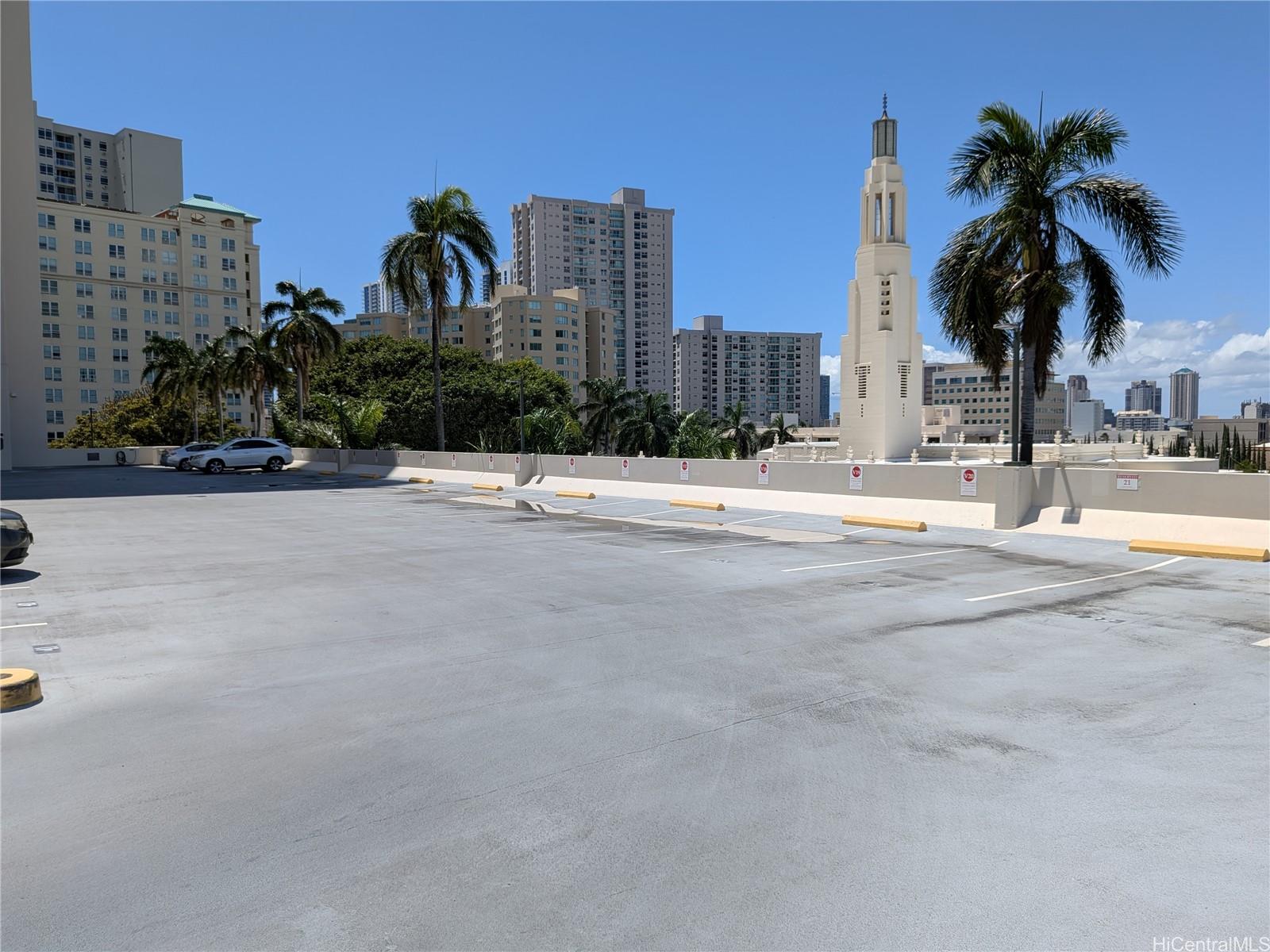 1212 Punahou Street  Unit 1206