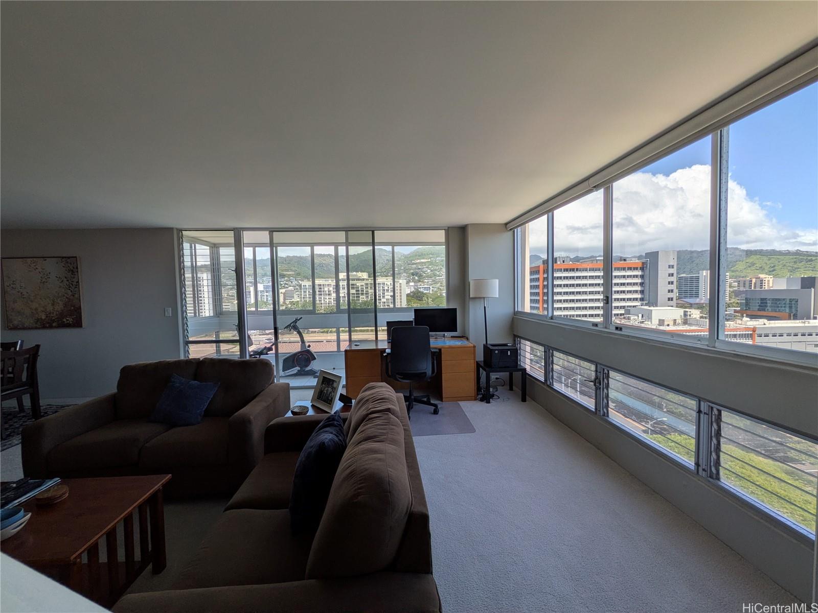 1212 Punahou Street  Unit 1206