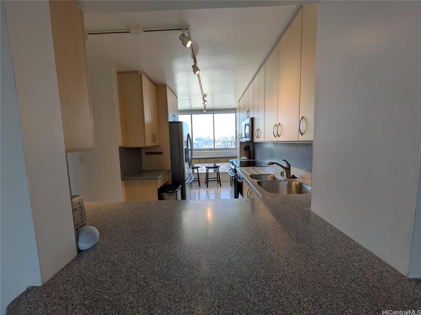 1212 Punahou Street  Unit 1206