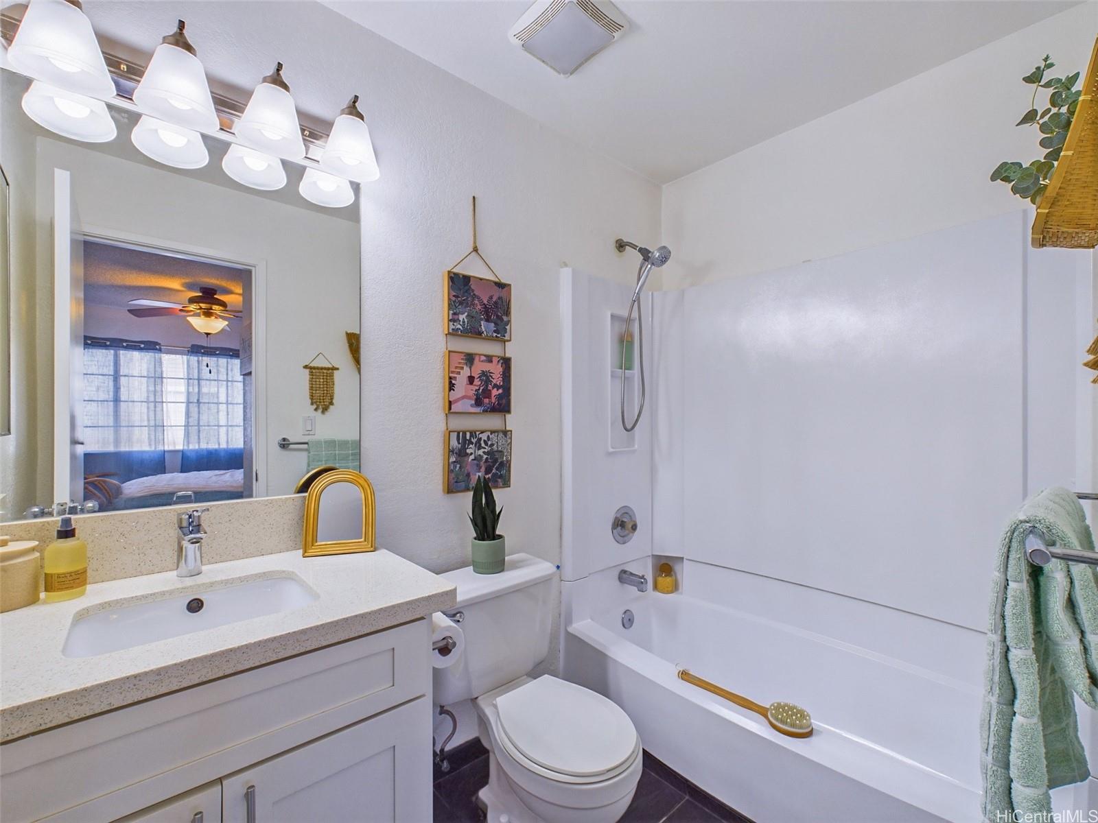 572 Mananai Place  Unit 20A