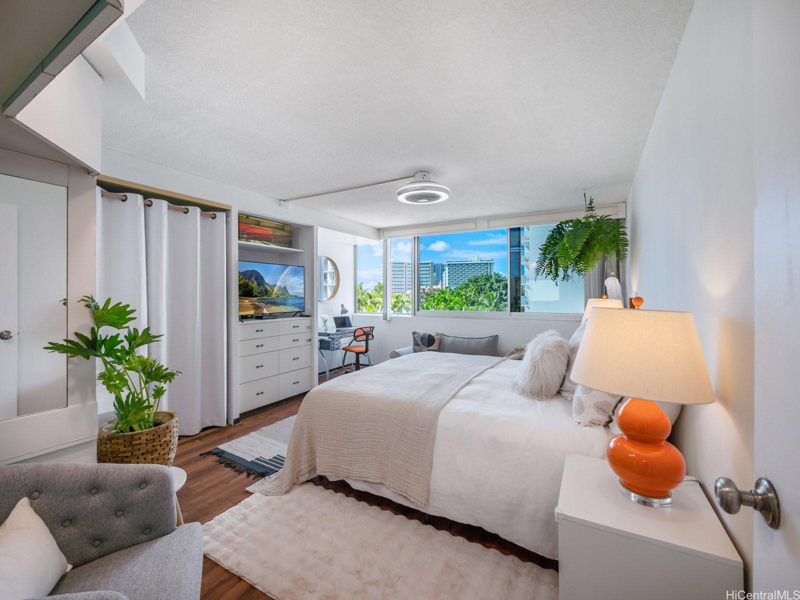 2500 Kalakaua Avenue  Unit 503