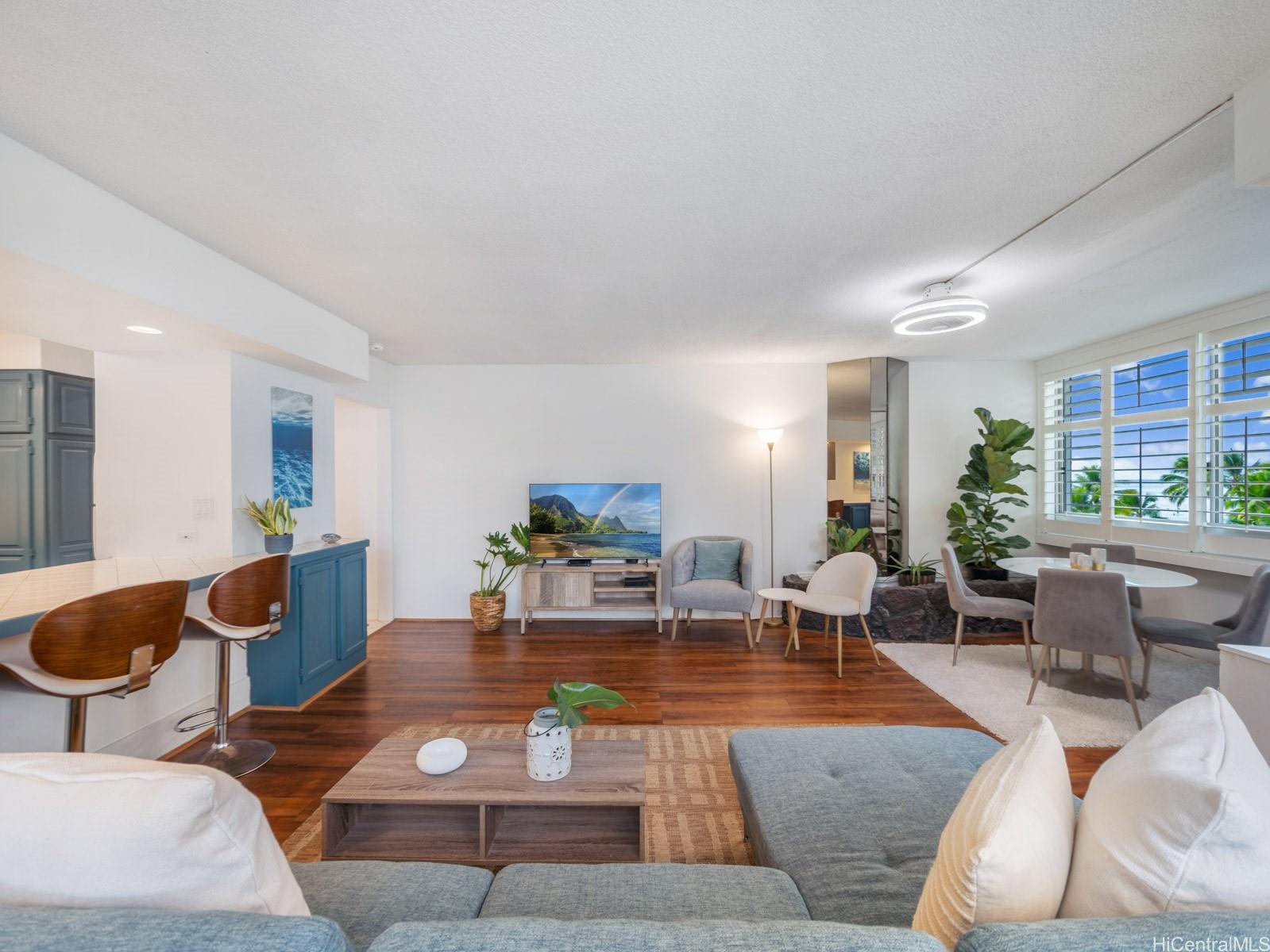 2500 Kalakaua Avenue  Unit 503