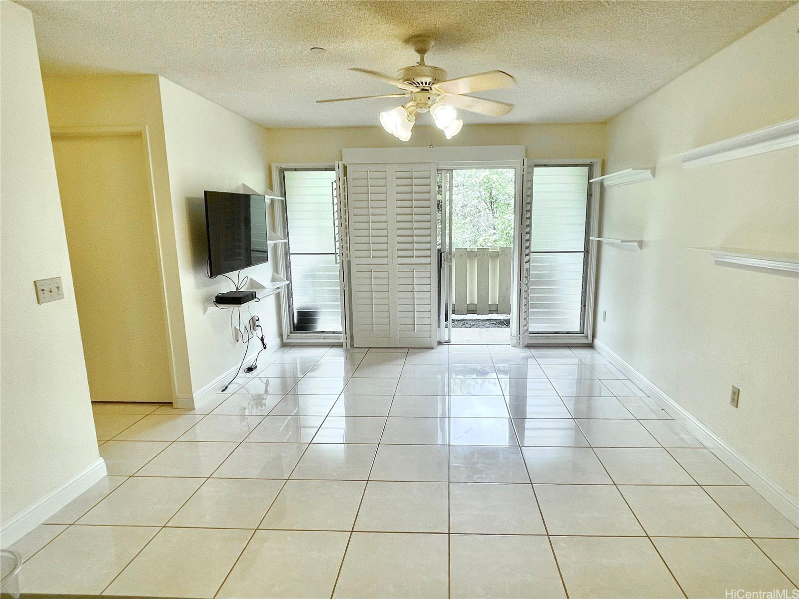 95-1050 Makaikai Street  Unit 14F
